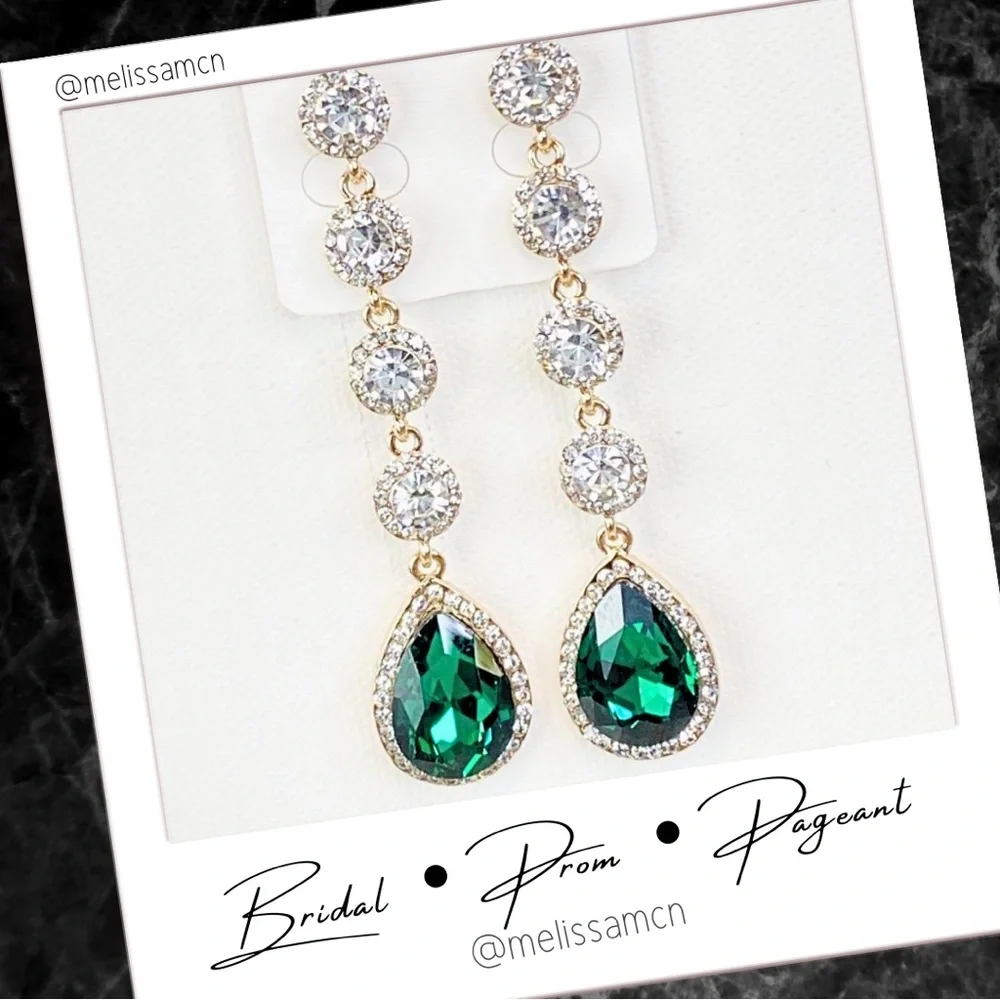 Long Green Crystal Dangle Earrings Light Comfortable Special Occasion Spa… - Picture 1 of 5
